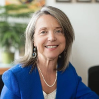 Dr. Rosana Salvaterra head shot