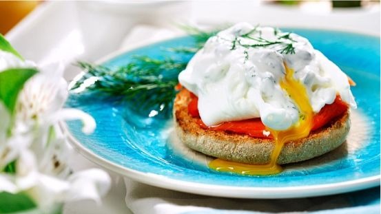 smoked salmon eggs benedict with creamy dill caper sauce