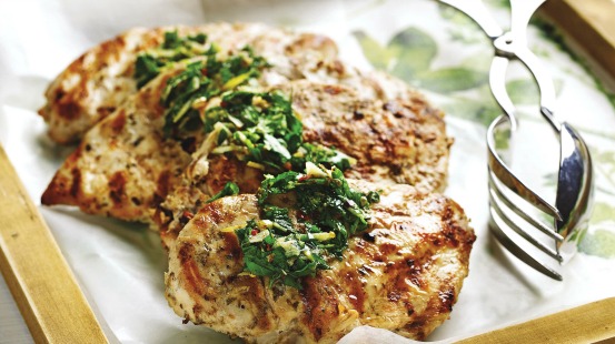 Chicken breasts with herbs 