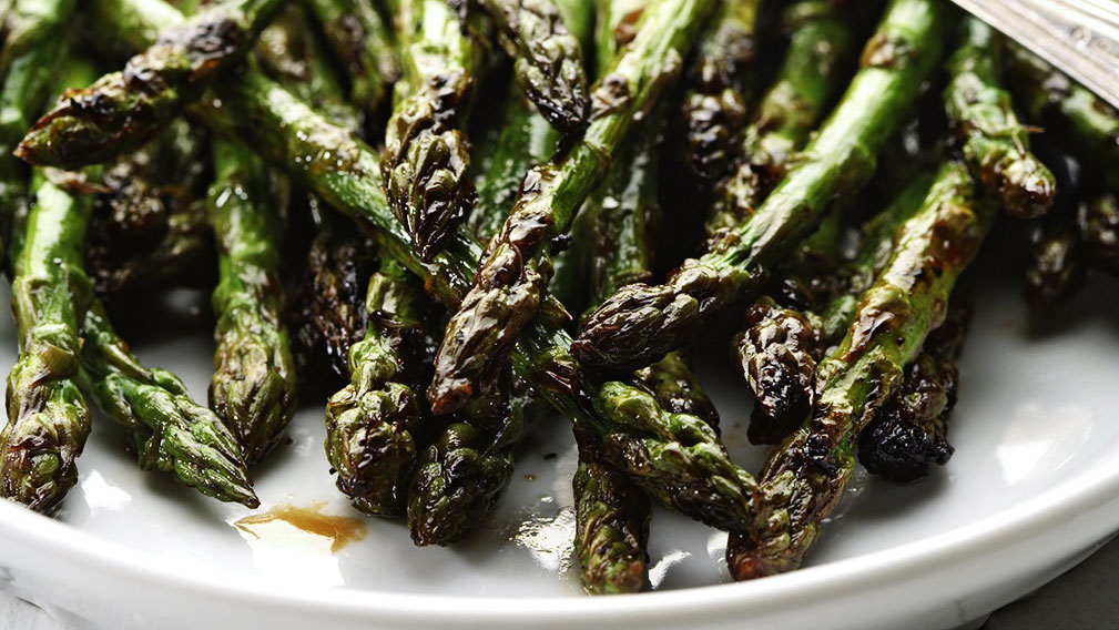 Tangy grilled asparagus | Heart and Stroke Foundation