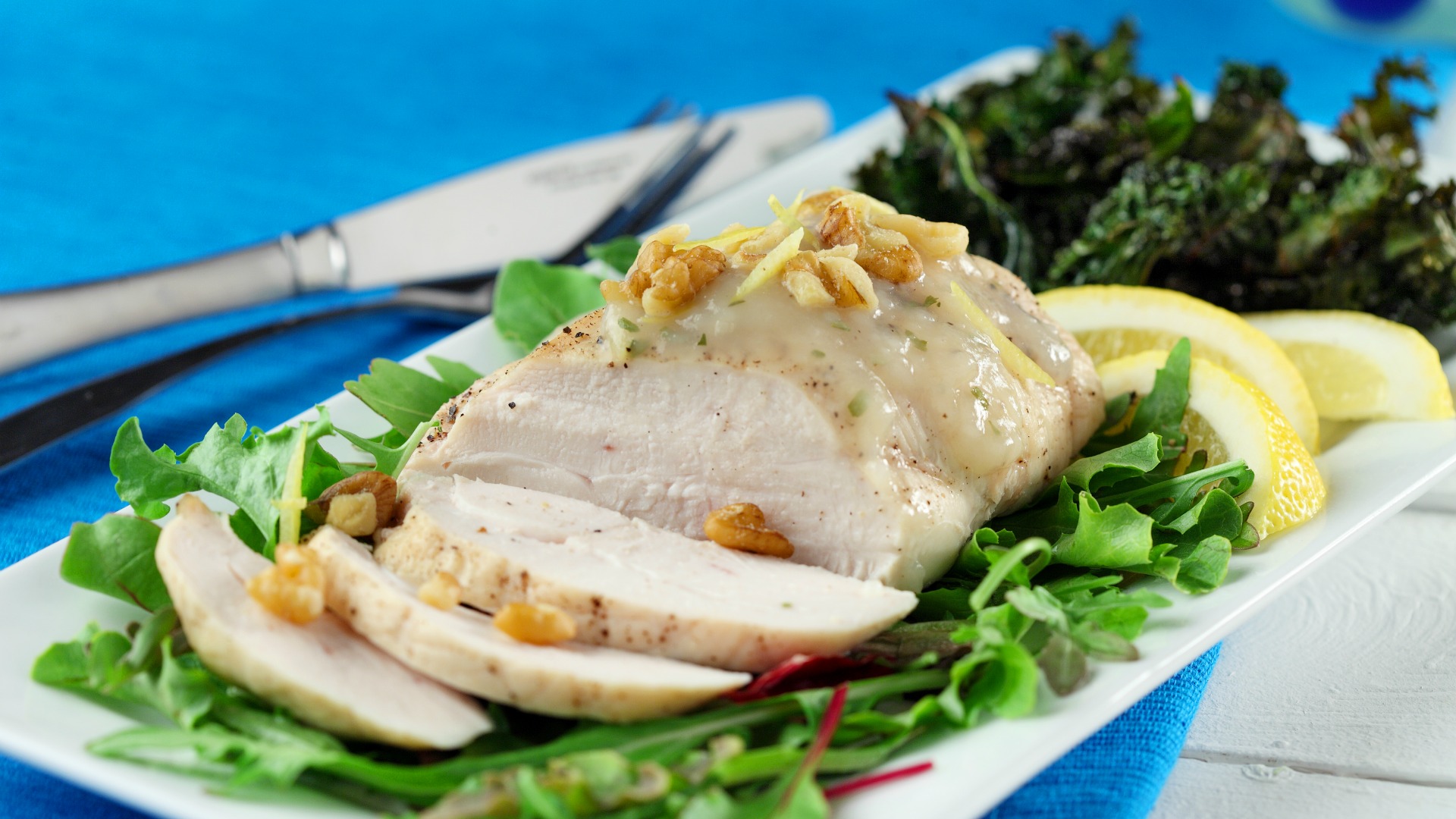 Lemon walnut chicken with kale chips | Heart and Stroke Foundation