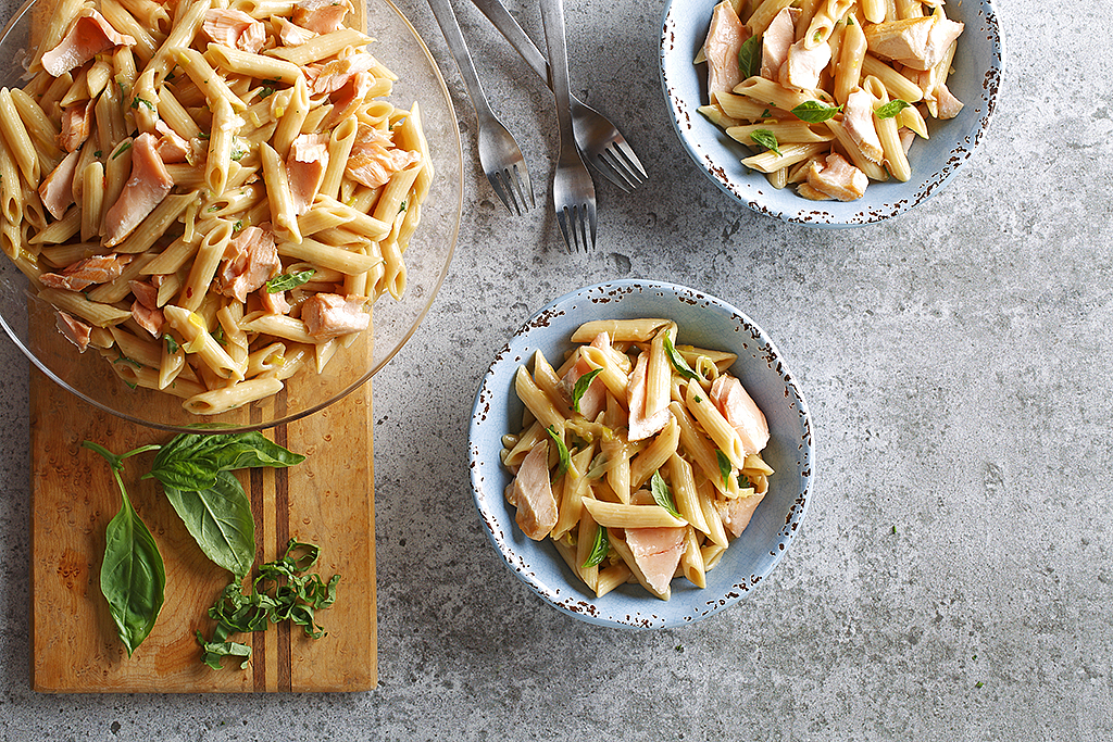 Salmon and leek pasta | Heart and Stroke Foundation