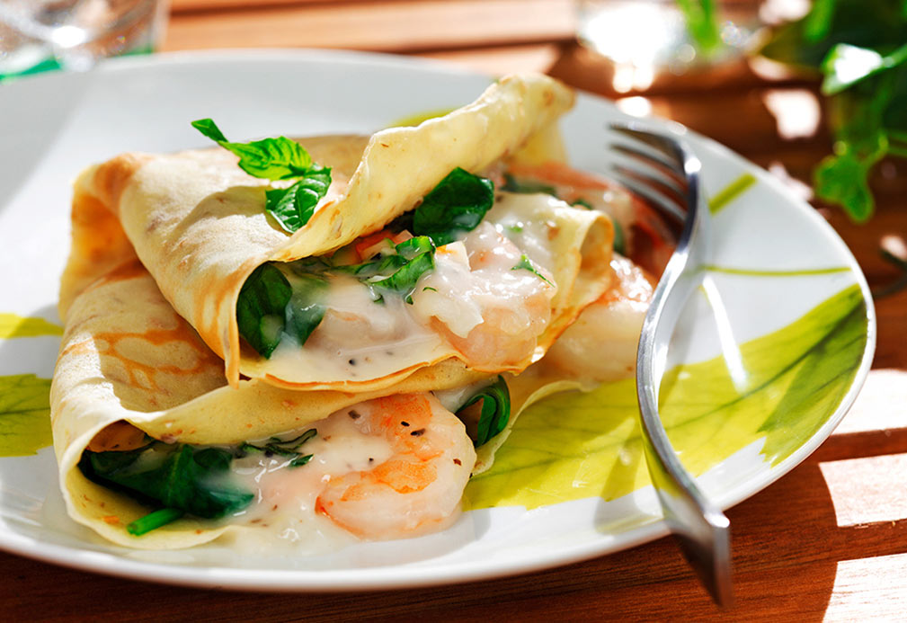Crepes with shrimp spinach and herb filling | Heart and Stroke Foundation