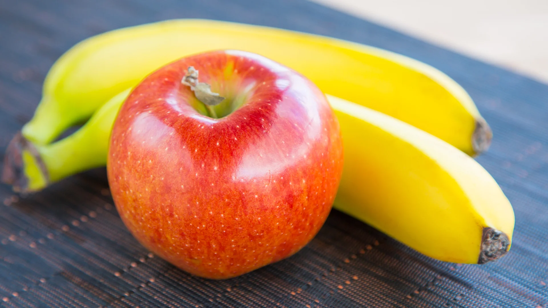 Sautéed cinnamon apples and bananas | Heart and Stroke Foundation