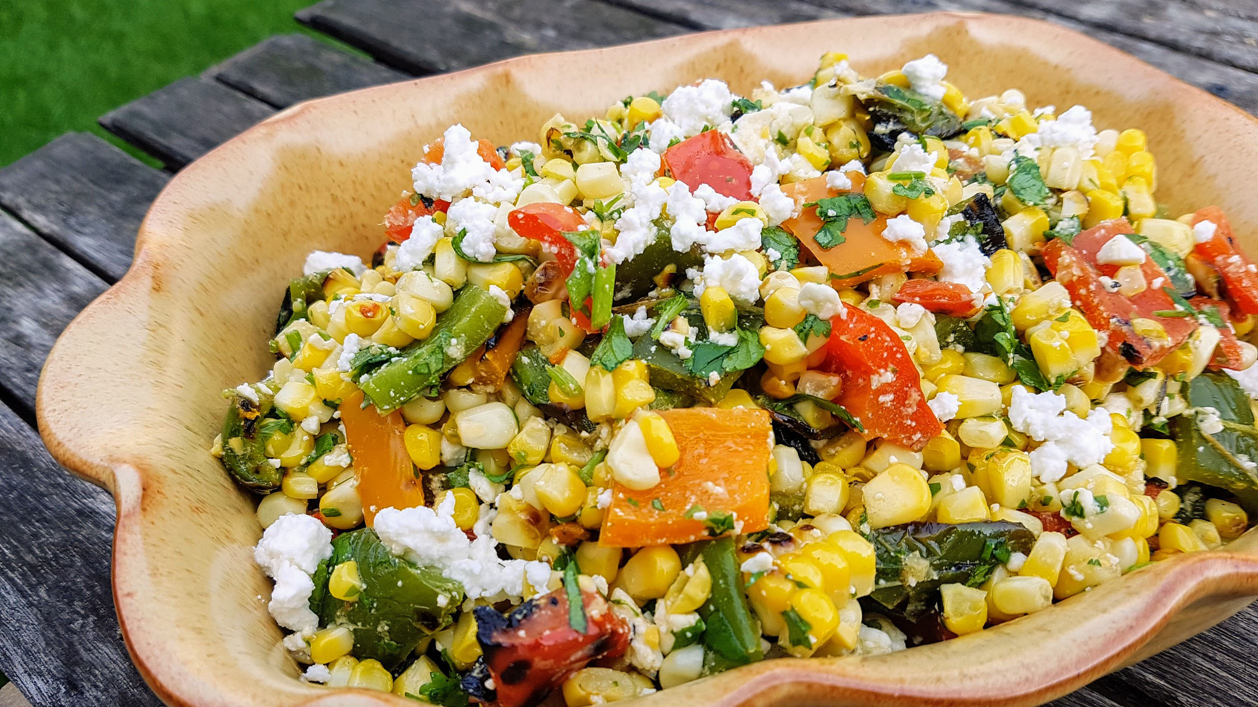 Grilled corn and pepper salad | Heart and Stroke Foundation