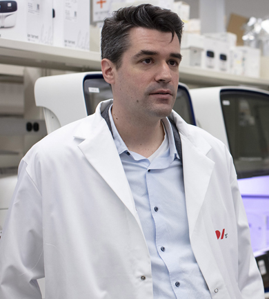 Dr. Paré in the lab